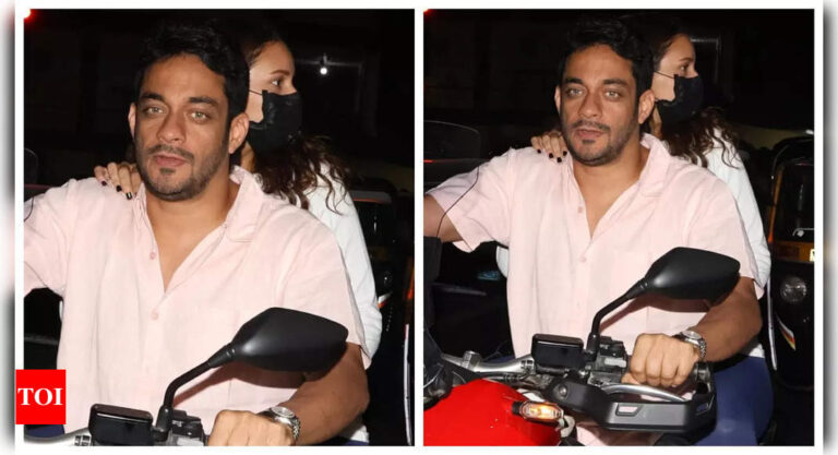 Triptii Dimri enjoys a Sunday evening bike ride with rumoured boyfriend Sam Merchant – See photos | – Times of India