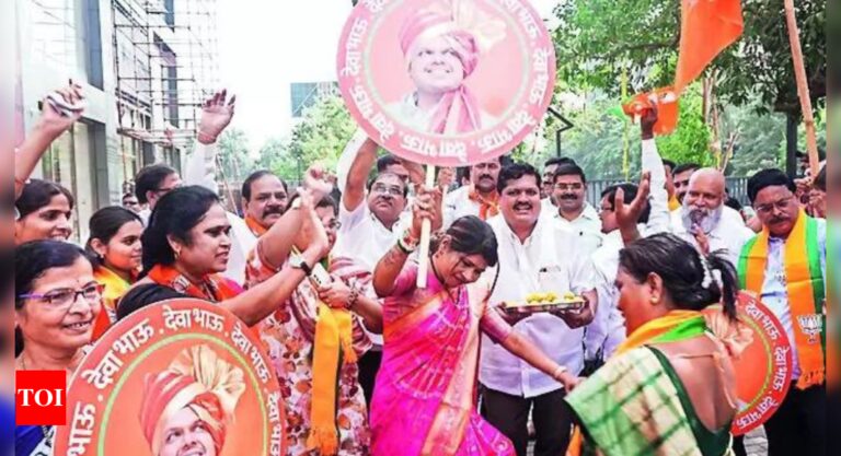 BJP Workers Celebrate Fadnavis as Legislative Chief, Set Sights on Upcoming BMC Elections | Mumbai News – Times of India