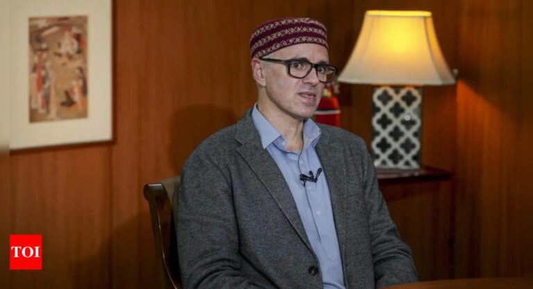 Omar Abdullah cancels programmes in Jammu amid severe cold wave in Kashmir valley | Delhi News – Times of India