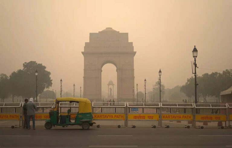 Delhi registers drop in air pollution, records ‘moderate’ air quality after weeks – ET HealthWorld
