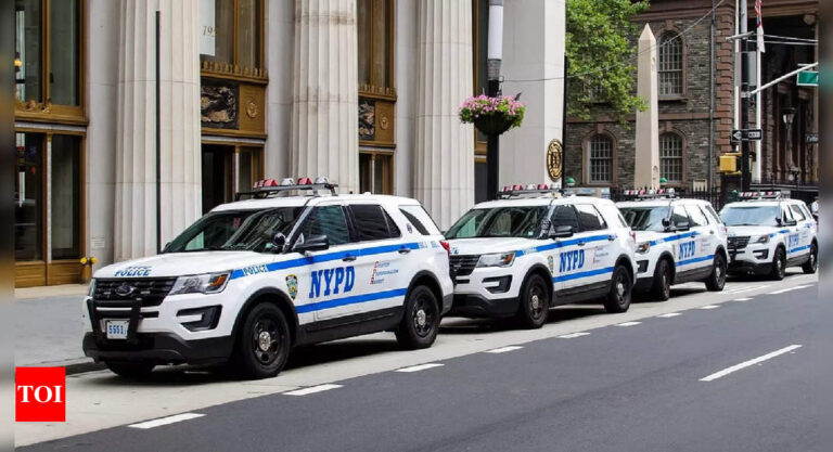 New York Police Department lowers education standards to solve ‘hiring crises’ – The Times of India