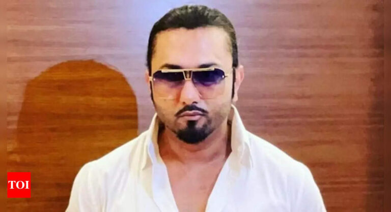 Yo Yo Honey Singh opens up on lifestyle changes, takes a dig at YouTubers: ‘Maine daaru chorr di hai, sirf pani pi raha hoon’ | Hindi Movie News – The Times of India