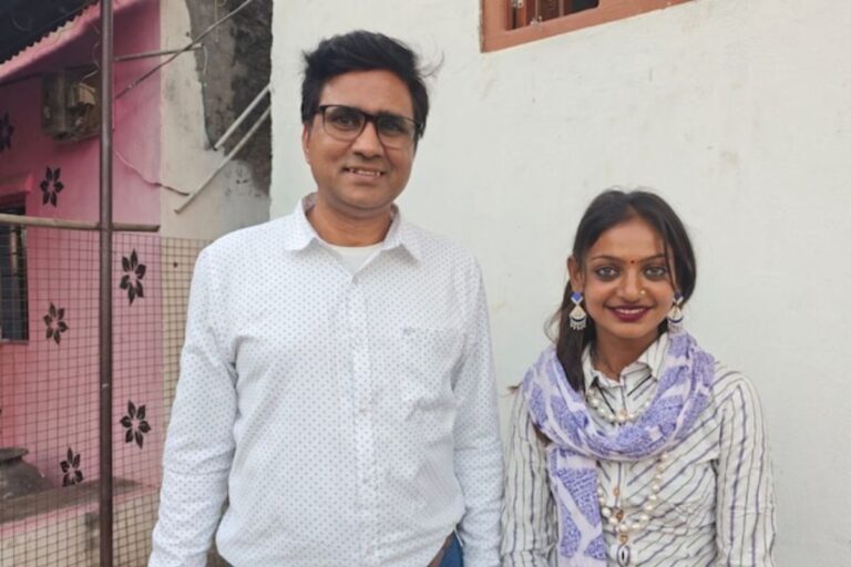 डायरेक्टर सनोज मिश्रा पर पीड़िता ने लगाए कई गंभीर आरोप, मोनालिसा को दिया था फिल्म का ऑफर