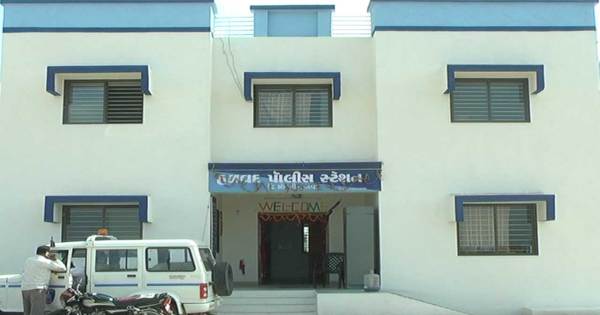 Halvad: સુરવદર ગામે આધેડની હત્યામાં પોલીસે 14 આરોપીને દબોચ્યા
