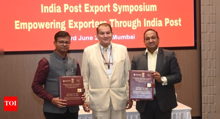 Maharashtra postal dept hosts ‘India Post: Expo Symposium’ in Mumbai to strengthen ties with exporters | Mumbai News – Times of India