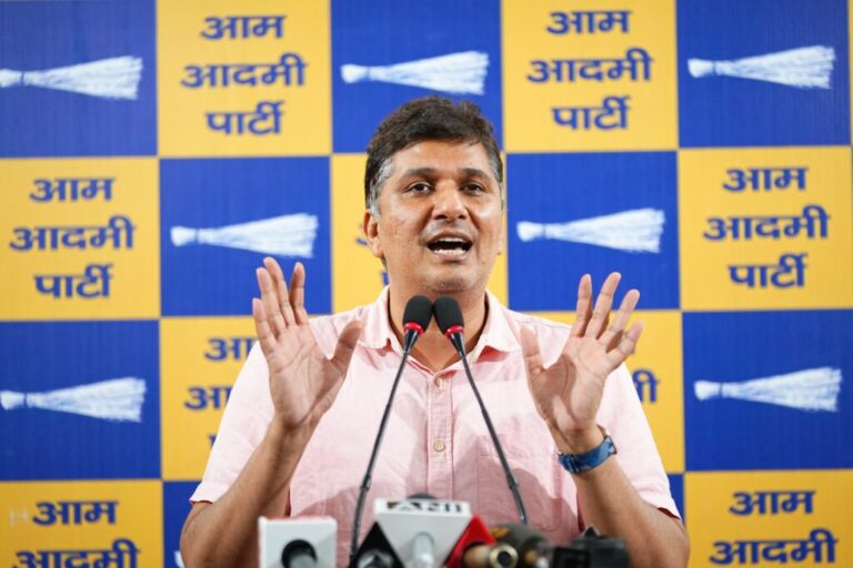 गरीब विरोधी भाजपा के बुल्डोजर के खिलाफ 29 जून को झुग्गीवालों की आवाज बुलंद करेगी आप- सौरभ भारद्वाज