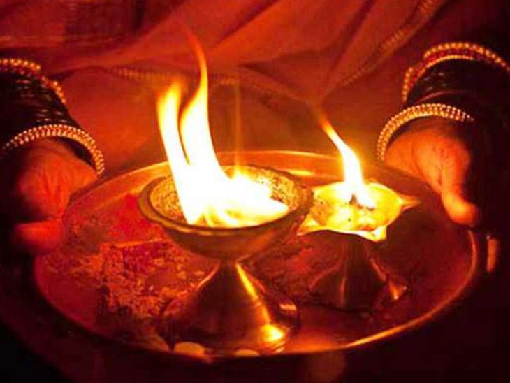 why-is-morning-the-best-time-for-worship-what-other-auspicious-things-should-be-done-along-with-worship-rituals-about-morning-worship | પૂજા માટે સવારનો સમય જ કેમ શ્રેષ્ઠ માનવામાં આવે છે?: પૂજા સાથે બીજા કયા શુભ કાર્યો કરવા જોઈએ? જાણો પરંપરાથી શાસ્ત્રો સુધીની કહાની