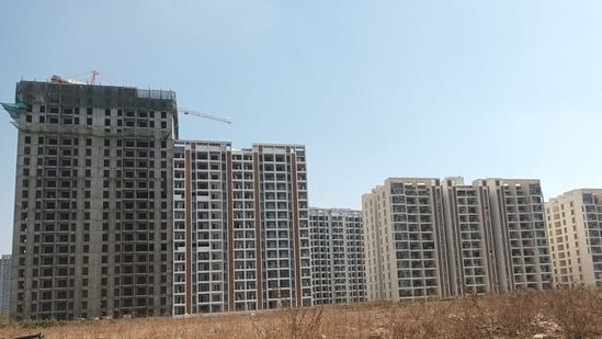 Pune_real_estate_1740124151754_1783654638235_f8a8e2a2-c20f-4543-9e16-24bdf446e6d8.jpg